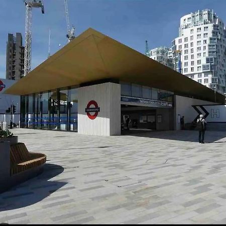 Central Location! Double Bedroom 2 Mins Walk From Battersea Power Underground Station! 伦敦 外观 照片