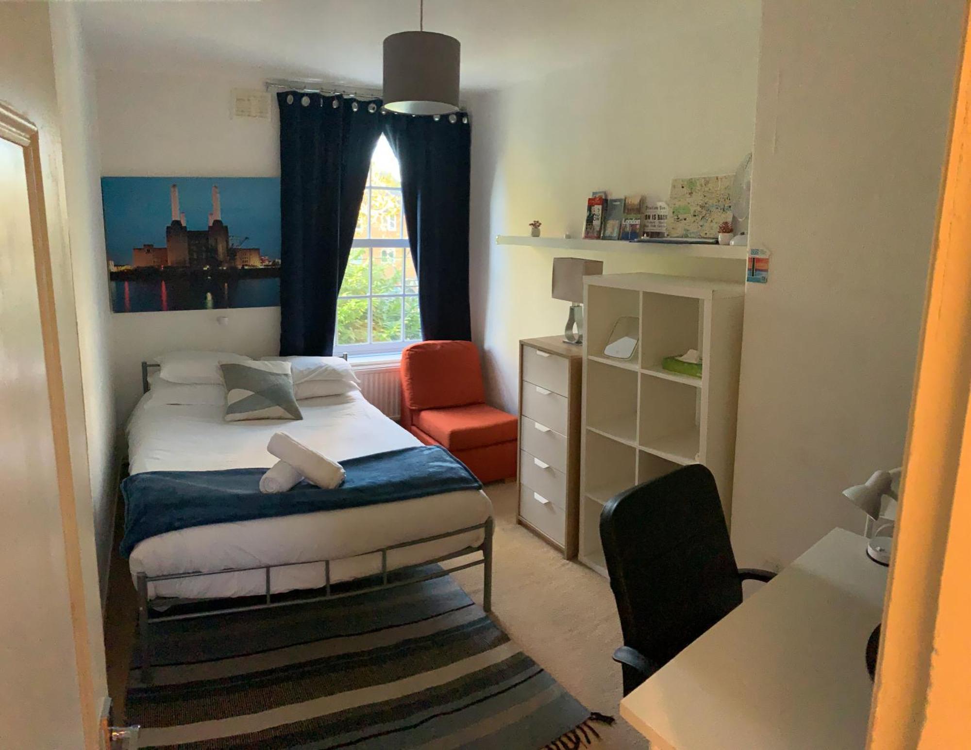 Central Location! Double Bedroom 2 Mins Walk From Battersea Power Underground Station! 伦敦 外观 照片
